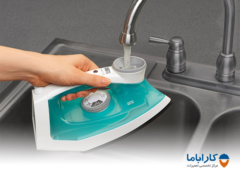 علت بخار نکردن اتو بخار کافی نبودن میزان آب موجود در اتو بخار
