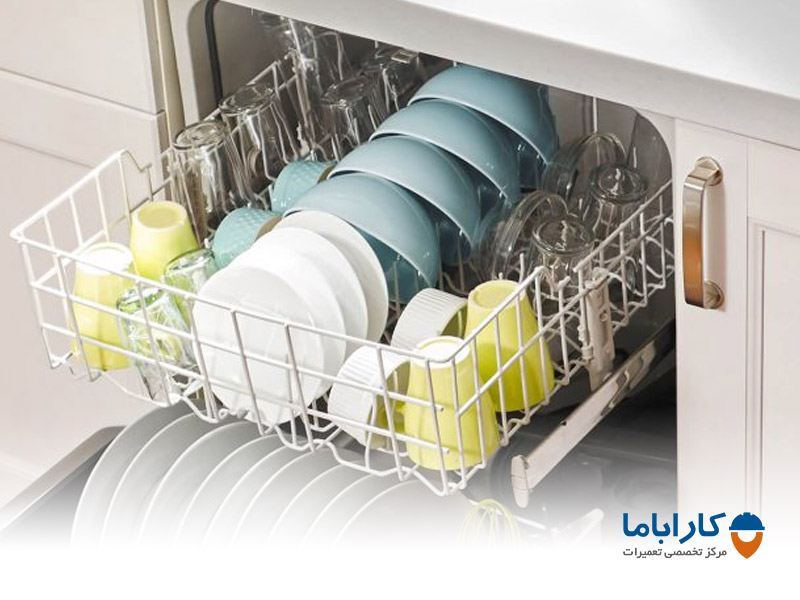اشتباه چیدن ظروف در ماشین ظرفشویی علت دوم خشک نکردن ظروف توسط ظرفشویی